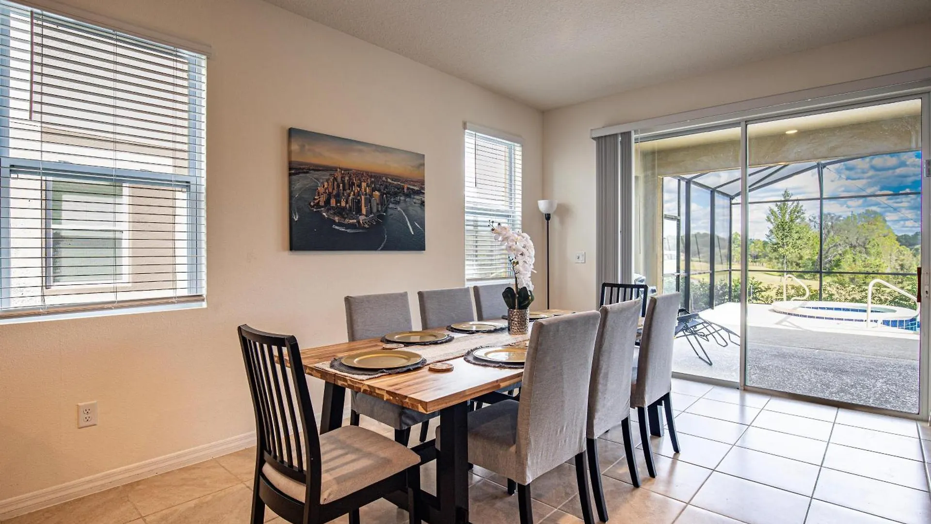 Brand New 5 Bedroom 5 Bath Pool Home 353 Davenport 0*,